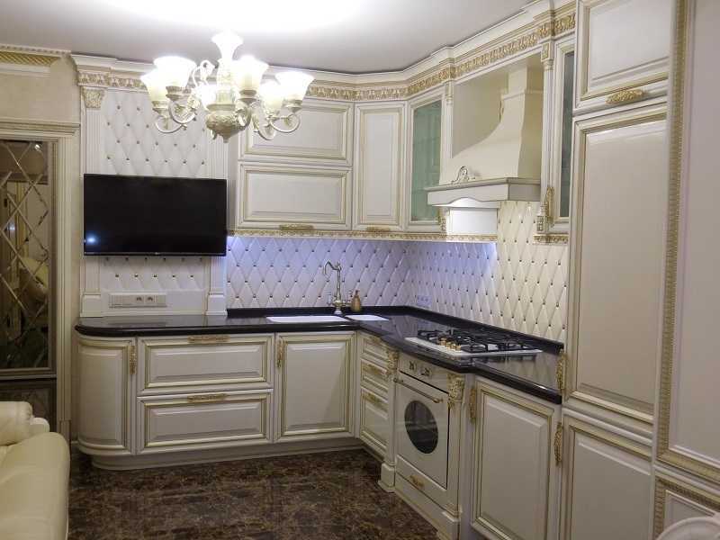 Белая кухня (78 фото): выбор кухонного гарнитура для такого интерьера, особенности дизайна. оформление кухни в современном стиле в белом цвете с деревом, сочетание с другими тонами
