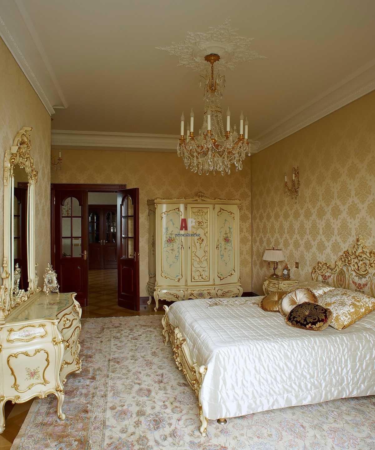 Мебель для спальни в классическом стиле (47 фото): гарнитуры, классика