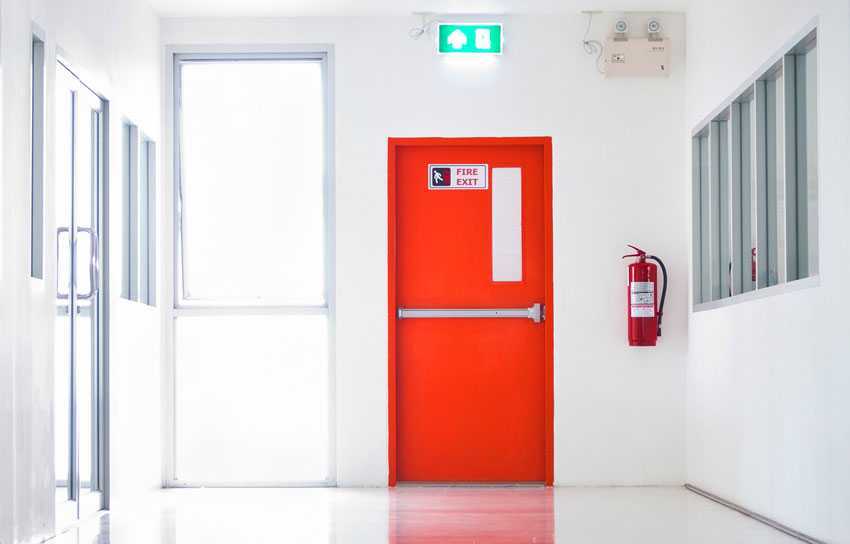 Металлические противопожарные двери: правила использования