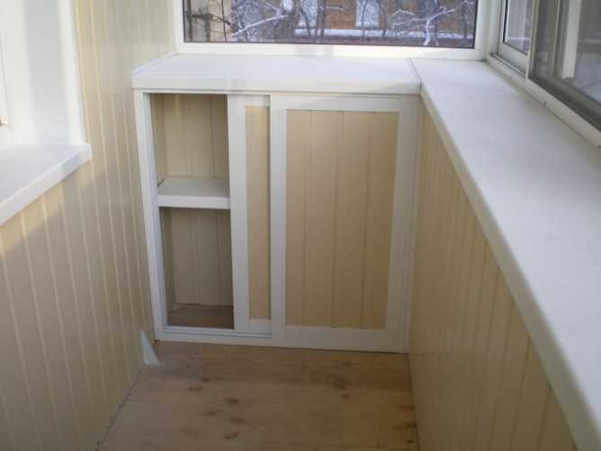 Шкафы для балкона и лоджии: обзор возможных вариантов с фото и рекомендации по выбору