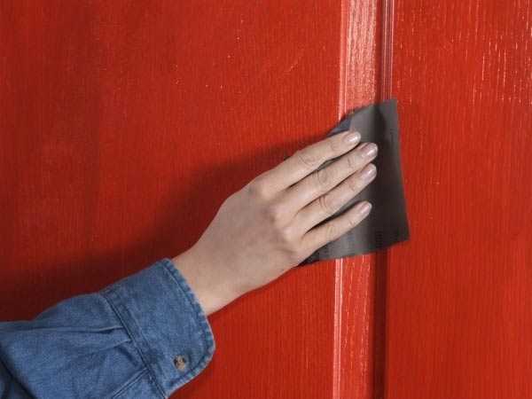 Покраска дверей - как выполнить самостоятельно?