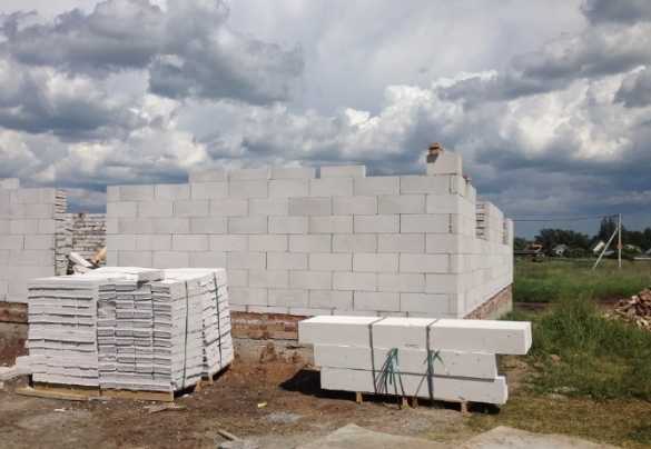 Стены из газобетонных блоков: характеристики, конструктивные и эксплуатационные особенности