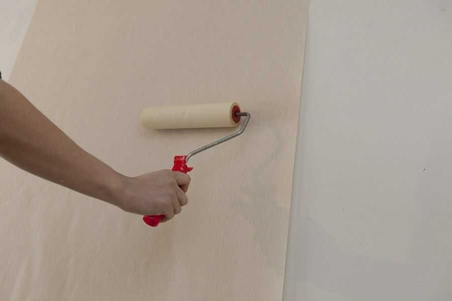 Подготовка стен к поклейке обоев: инструкция от а до я | строй советы