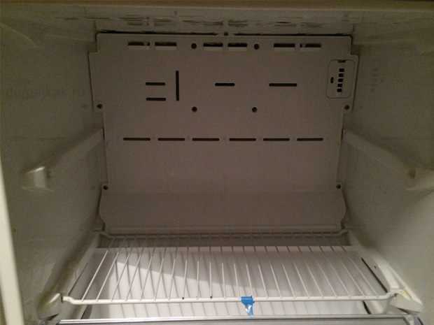 Холодильник работает, но не морозит: возможные поломки