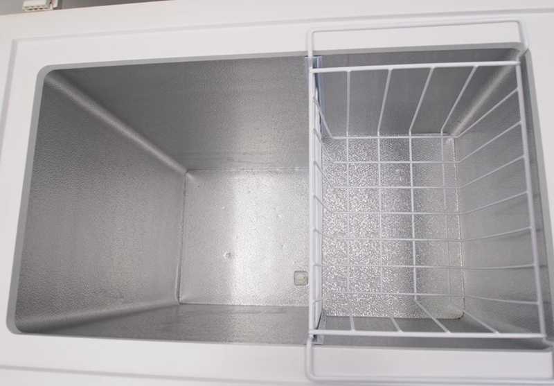 Сбои в работе холодильника приносят неудобства пользователям техники. Иногда случается, что холодильник не морозит, что может быть вызвано целым рядом причин.