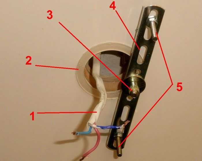Как повесить люстру на натяжной потолок: пошаговая инструкция