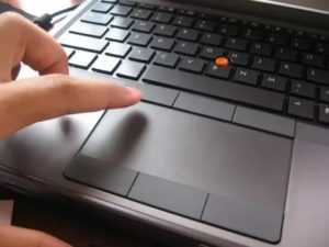 Тачскрин – сенсорный экран, который используется как альтернативный способ управления ноутбуком или гибридным планшетом без использования мыши.