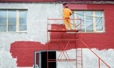 Какой краской покрасить кирпичный дом: что выбрать для наружных работ