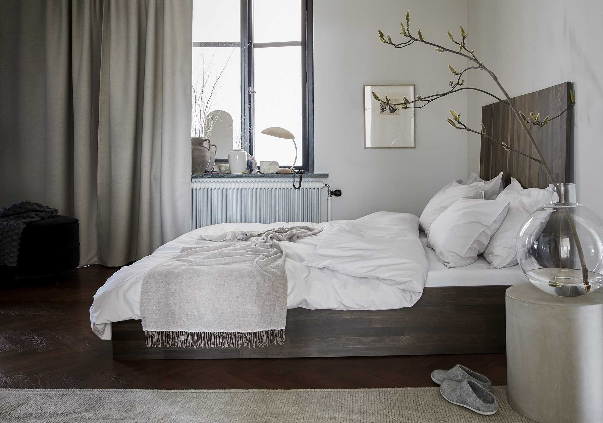 Спальня в современном стиле (163 фото): идеи дизайна 2021, как оформить интерьер маленькой комнаты 12-15 кв. м, красивый ремонт в серых тонах