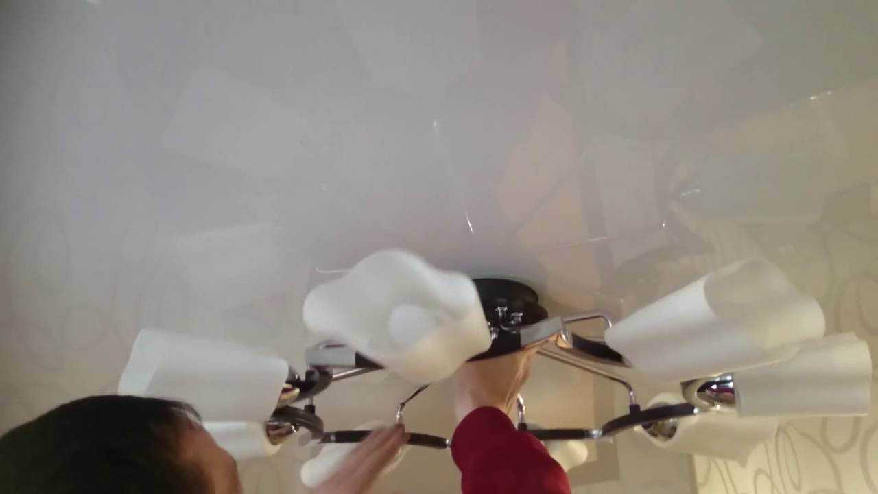 Как правильно сделать крепление люстры на натяжной потолок, как крепить, фото и видео примеры