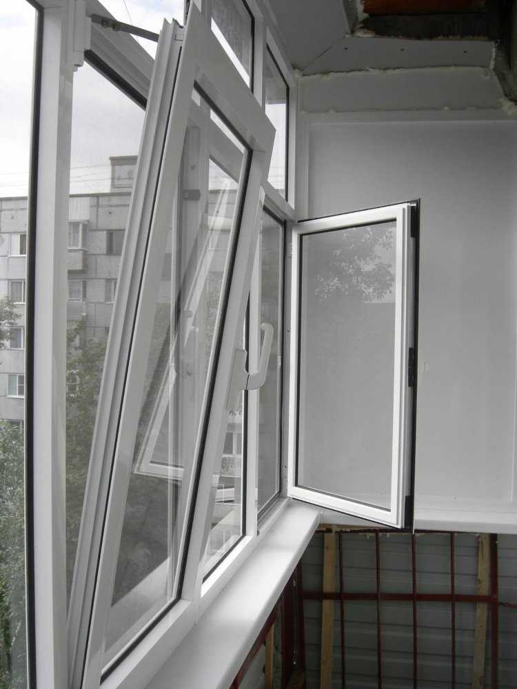 Какой может быть створка окна на балконе: все преимущества, недостатки