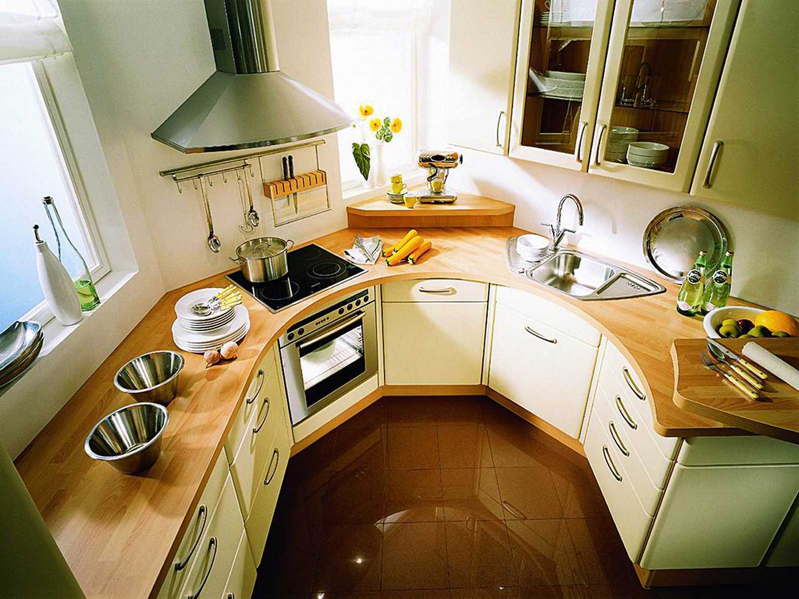 Оптимизируем пространство для маленькой кухни: как подобрать кухонный гарнитур